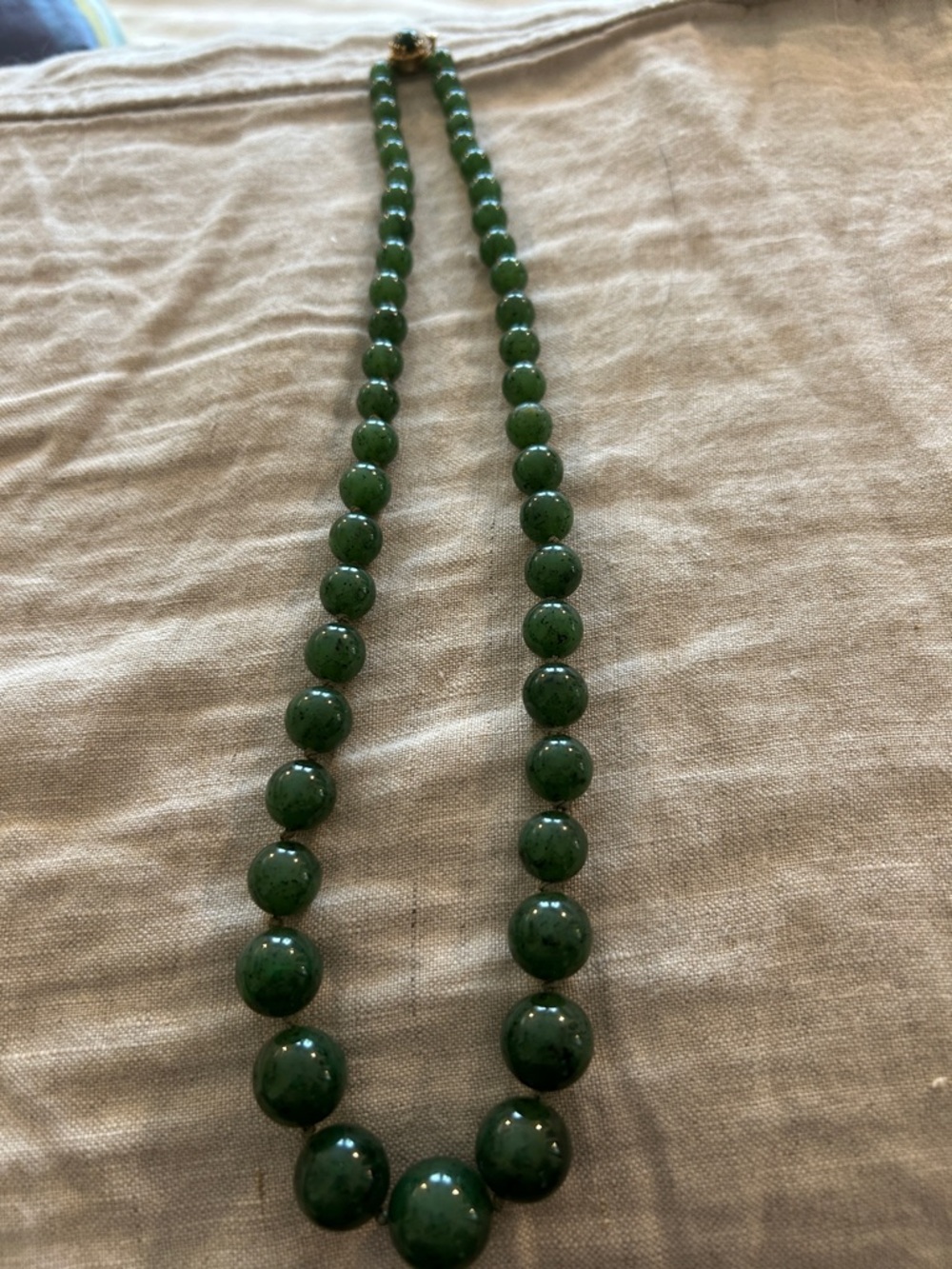 Green Beaded Necklace - Elegant Women's Jewelry